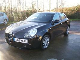 Alfa Romeo Giulietta JTDM-2 LUSSO 1.6 5dr 2011