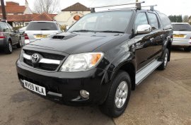 Toyota Hilux LE  2.5 D-4D