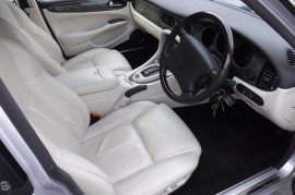 Jaguar XJ Sport 3.2