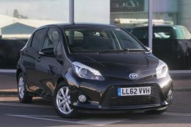 Toyota YARIS HYBRID 5-DR 1.5 VVT-i