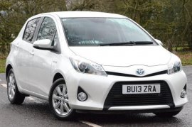 Toyota YARIS HYBRID 5-DR 1.5 VVT-i