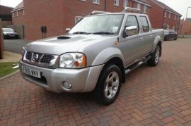 Nissan Navara Double Cab Pick Up 2.5