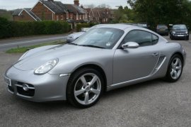 Porsche Cayman 2.7