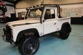 Land Rover Defender DEFENDER 90 3.9