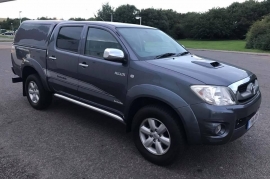 Toyota Hilux 3.0 D-4D Invincible