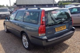 Volvo V70 2.4