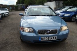 Volvo V70 2.4