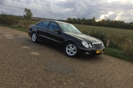 Mercedes-Benz E220 CDI AVANTGARDE 2.1